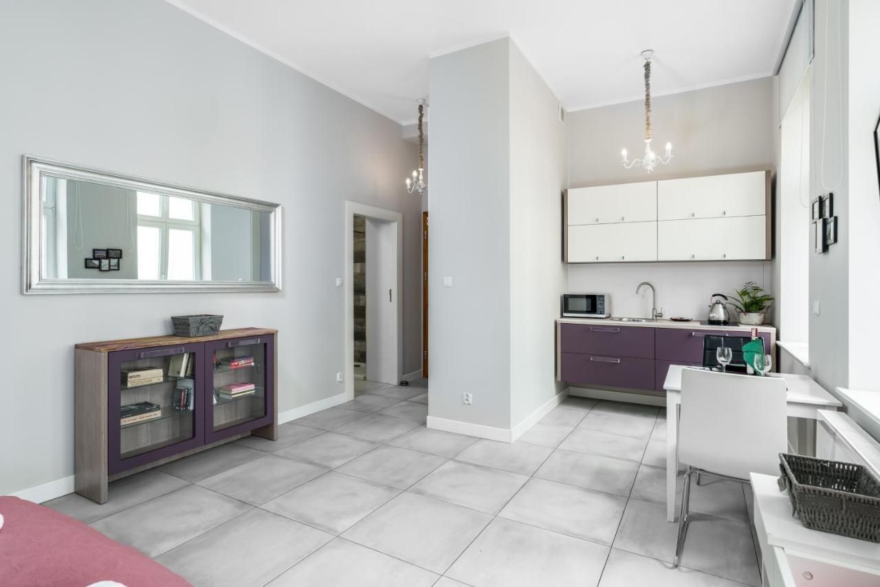 Modish Studio Old Town By Renters Apartment *