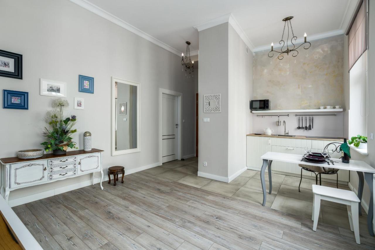 Modish Studio Old Town By Renters
