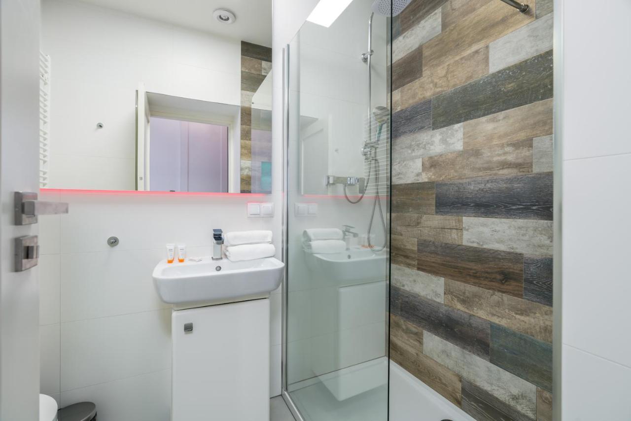 Modish Studio Old Town By Renters Apartment *