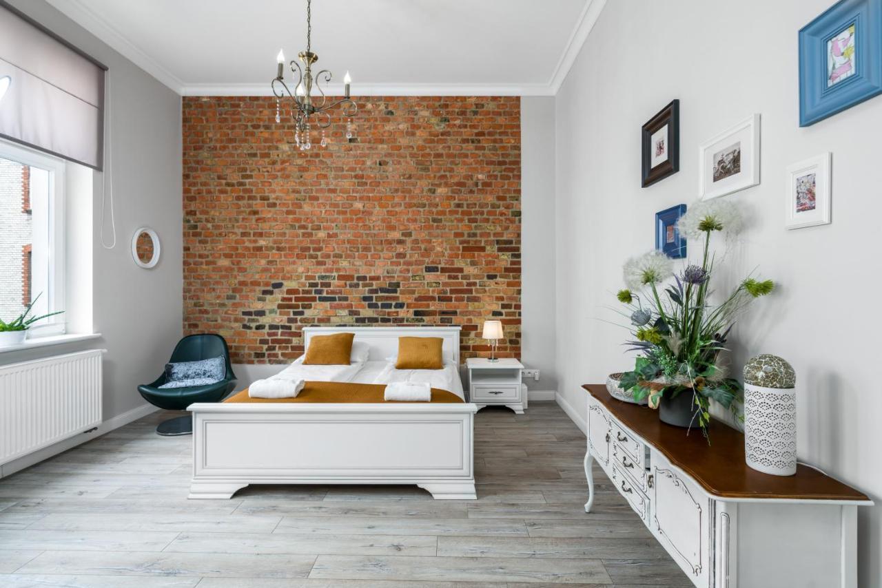 Modish Studio Old Town By Renters