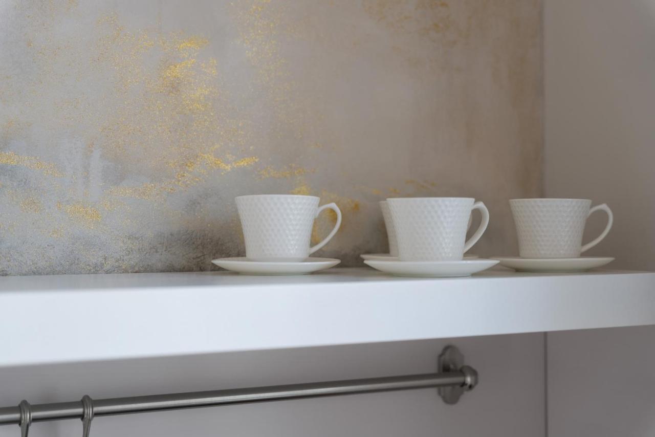 Modish Studio Old Town By Renters Apartment *
